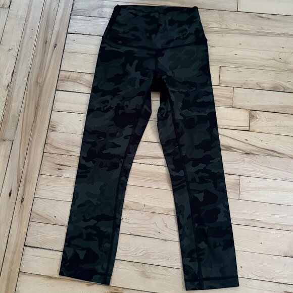 Lululemon Wunder Under Crop, Green Camo Luxtreme, Size 2 - Picture 1 of 6